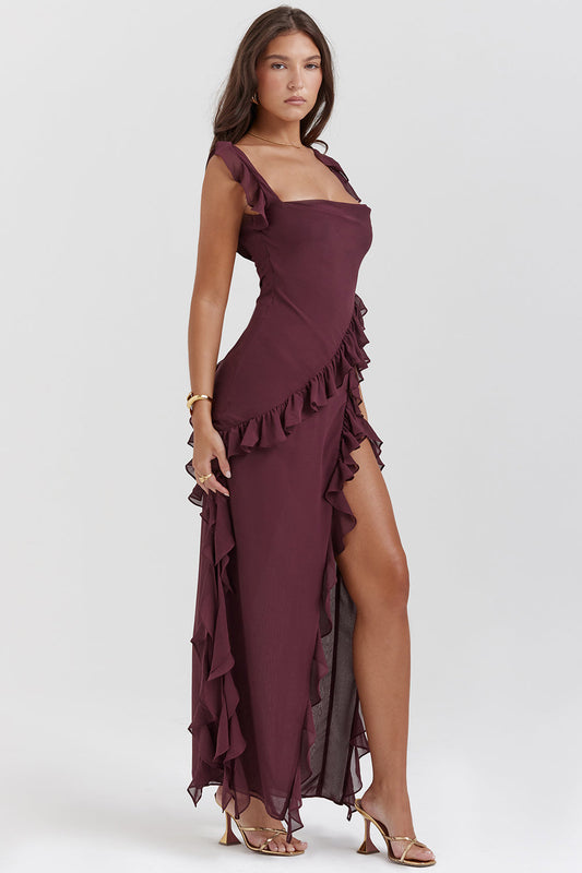 Vestido elegante Gabriella para mujer con split alto y detalles de ruches