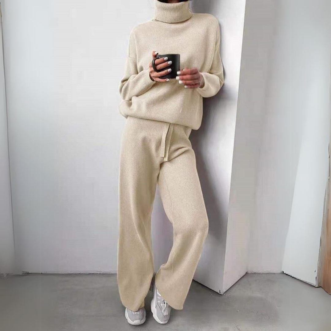 Set Giulia para mujer, incluye suéter de cuello alto y pantalón largo, perfecto para el invierno, disponible en Sofia Barcelona