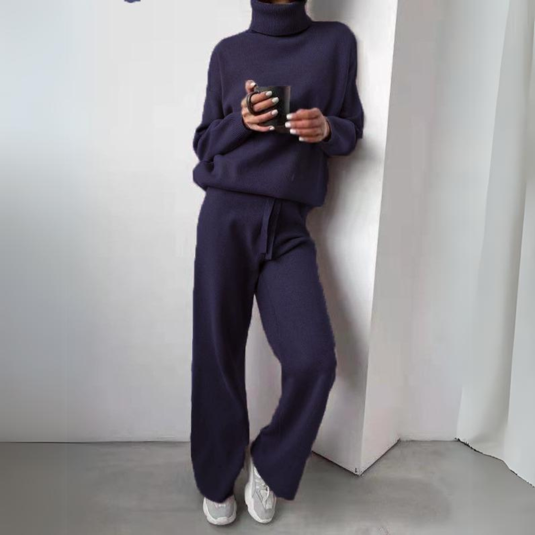 Set Giulia para mujer, incluye suéter de cuello alto y pantalón largo, perfecto para el invierno, disponible en Sofia Barcelona