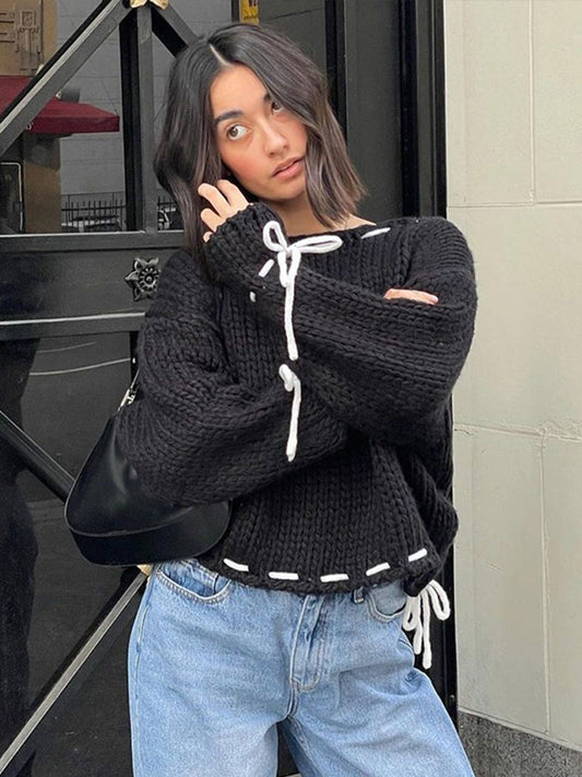 Suéter de lana mujer con lazos, elegante y juguetón