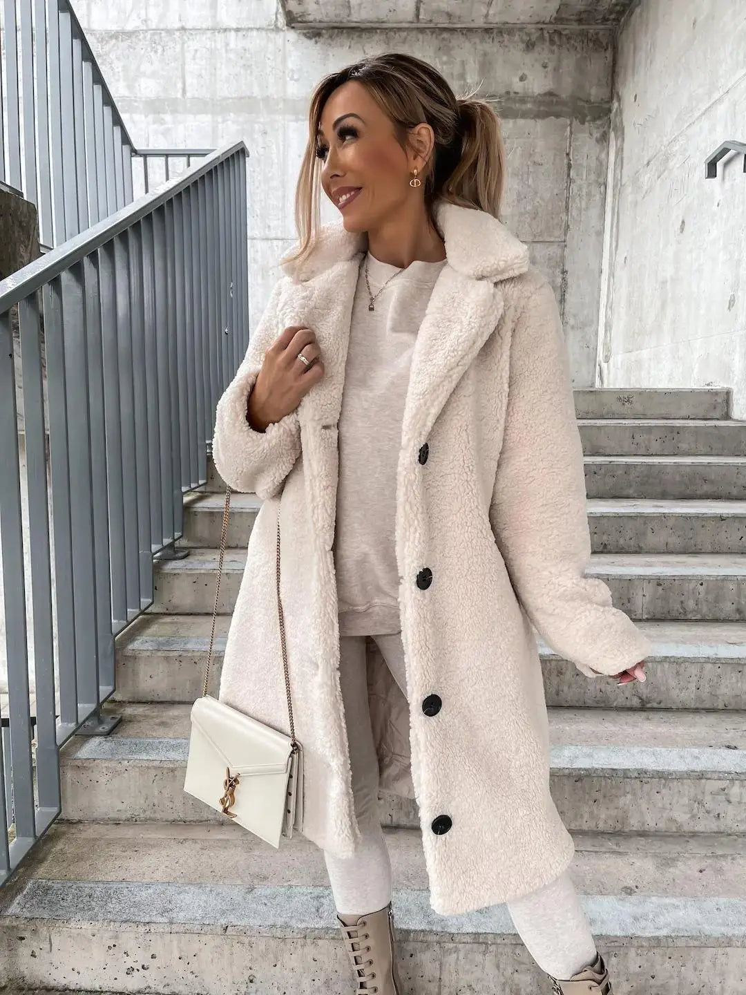Abrigo Largo Arvia – Confort y Estilo con Material Teddy – Chaqueta de Invierno Mujer