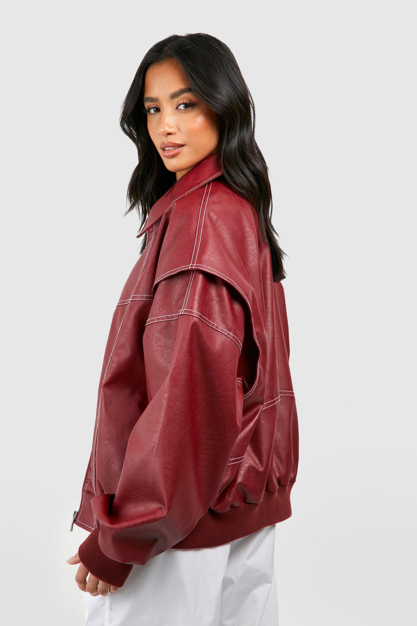 Cuero Bomber Jacket Mujer con Mangas 7/8 y Cuello Clásico