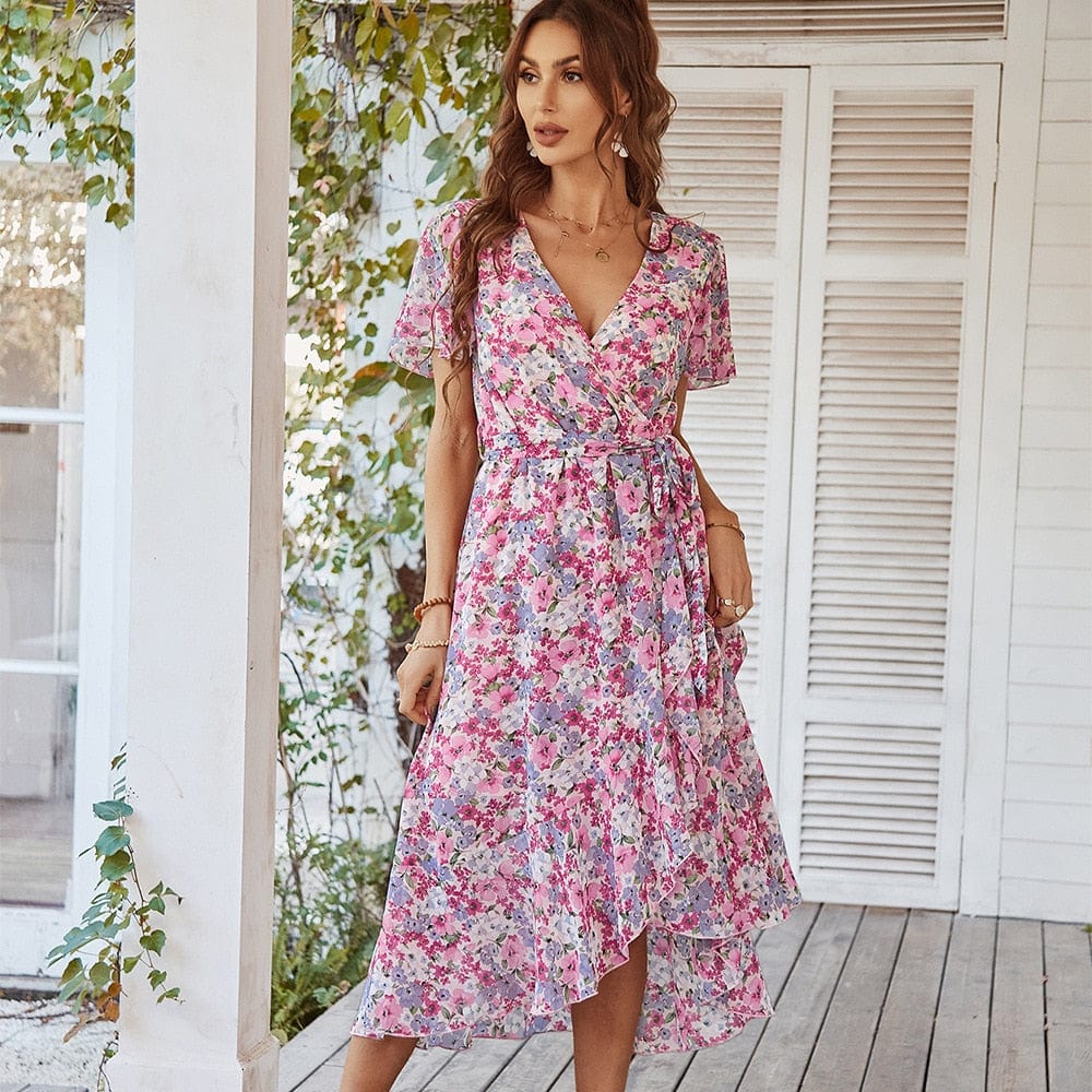 Vestido midi rosa Fenna con estampado floral bohemio para look veraniego