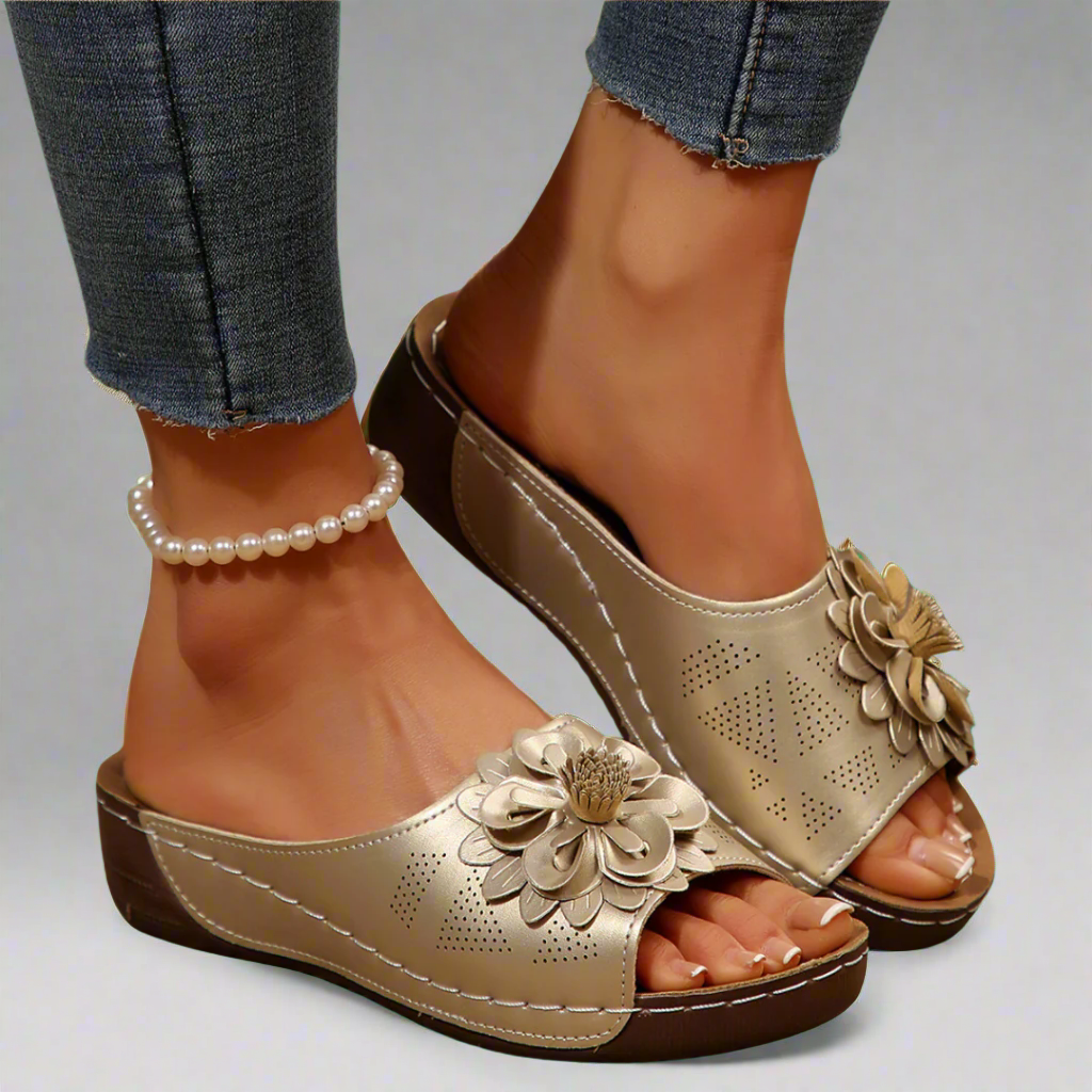 Sandalias ortopédicas Jolanda con motivo floral, ajustables para mujer