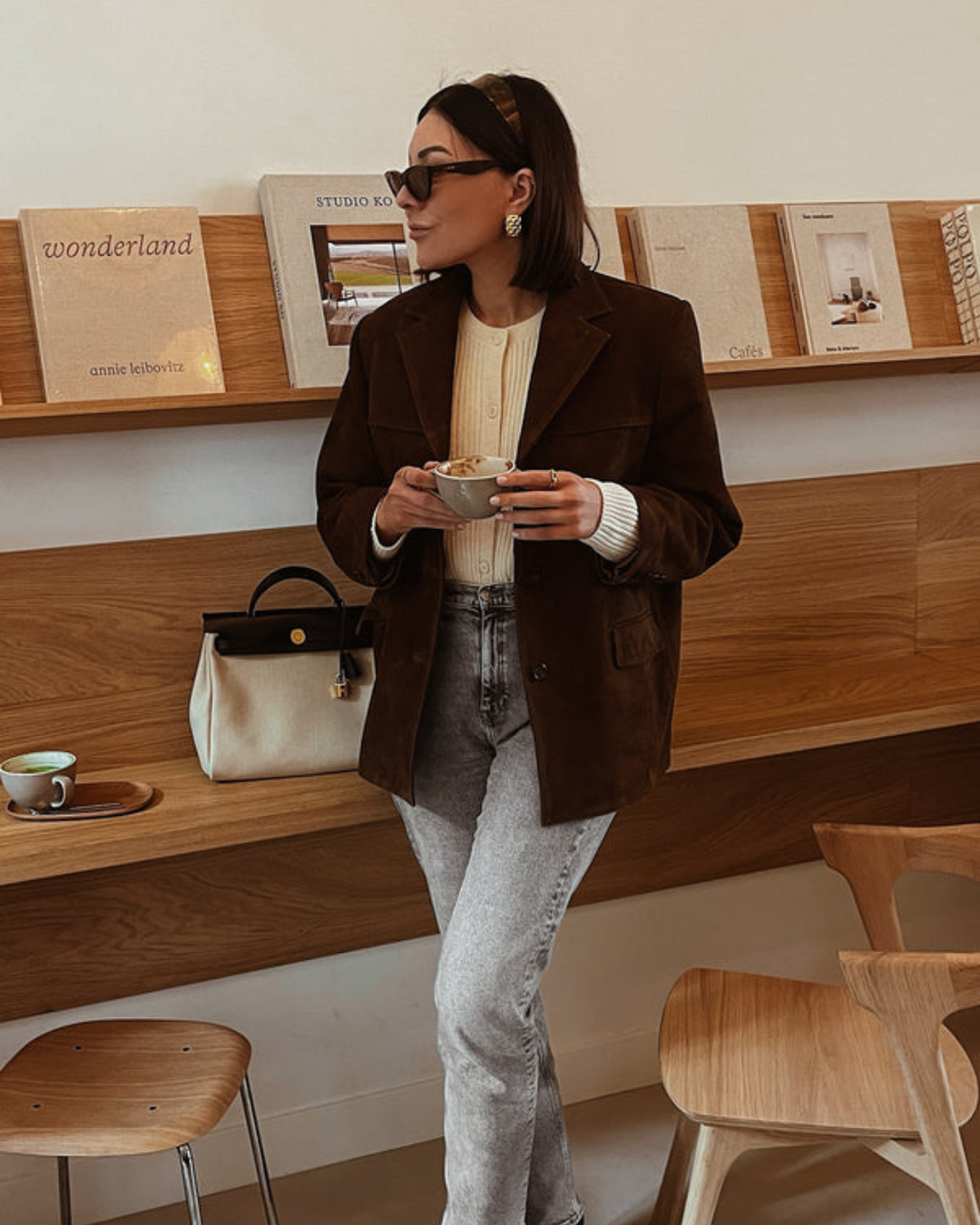 Blazer de Ante Mujer con Corte Holgado y Cierre de Botones Elegante