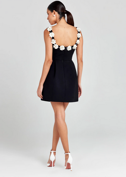 Alyssa vestido mini con bordado floral elegante para mujer
