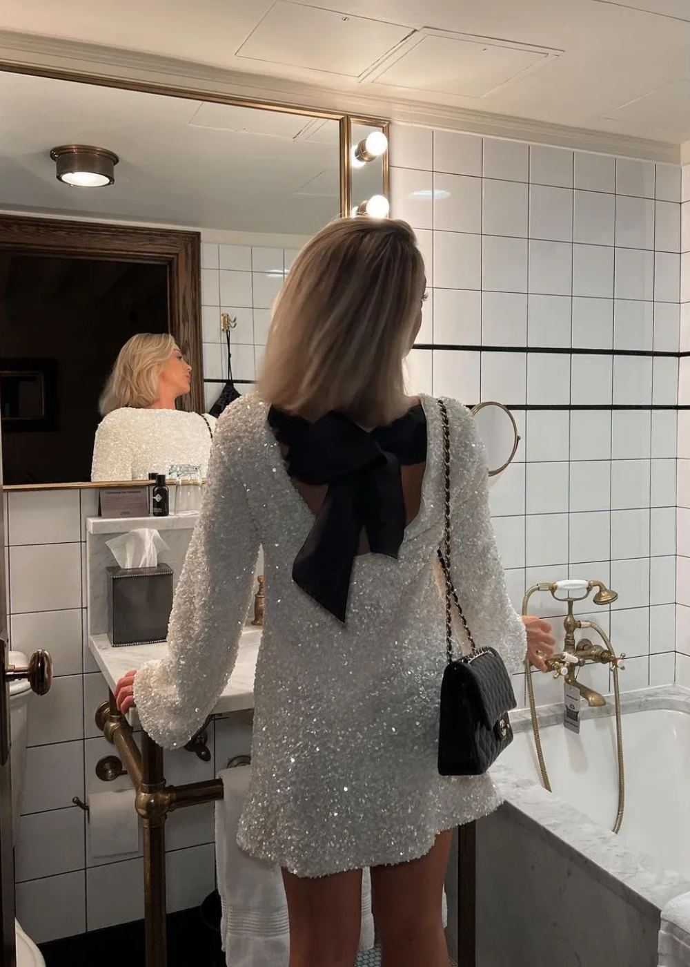 Chloe vestido mini texturizado con lazo elegante para mujer