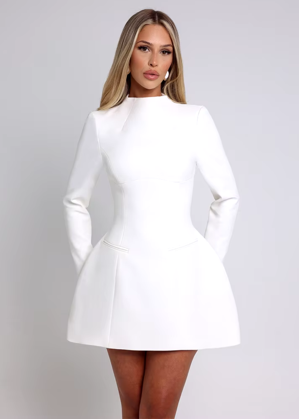 Vestido Mini Sin Espalda – Diseño Atrevido y Elegante – Gianna Backless Mini Dress