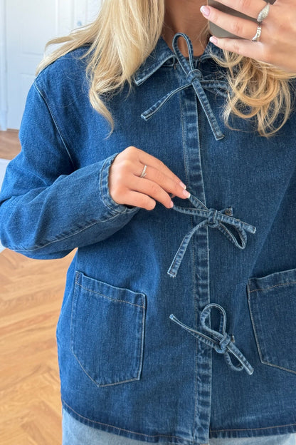 Chaqueta de denim mujer Raya, clásica y estilizada