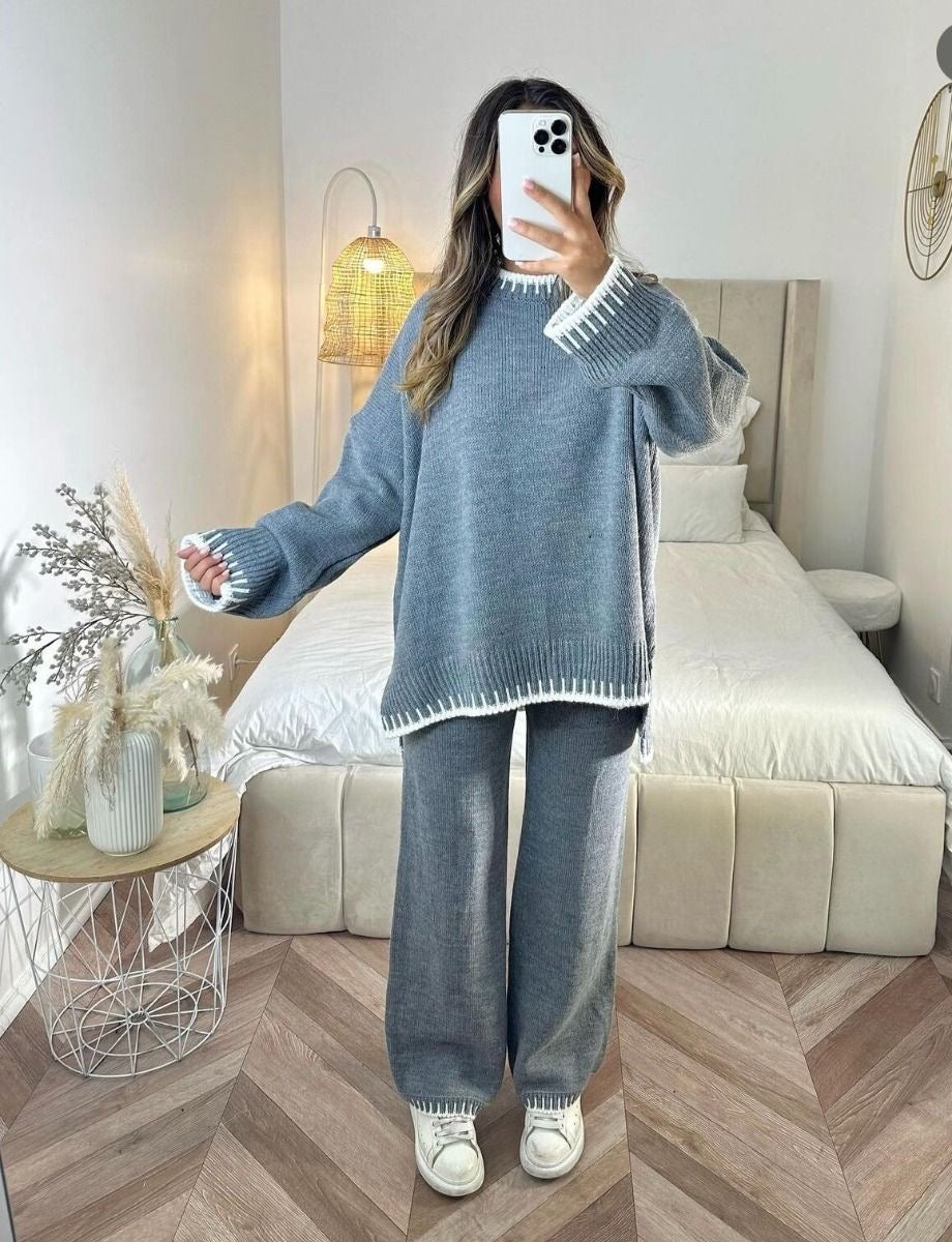 Conjunto de lana Zoe para mujer con diseño minimalista y ajuste cómodo