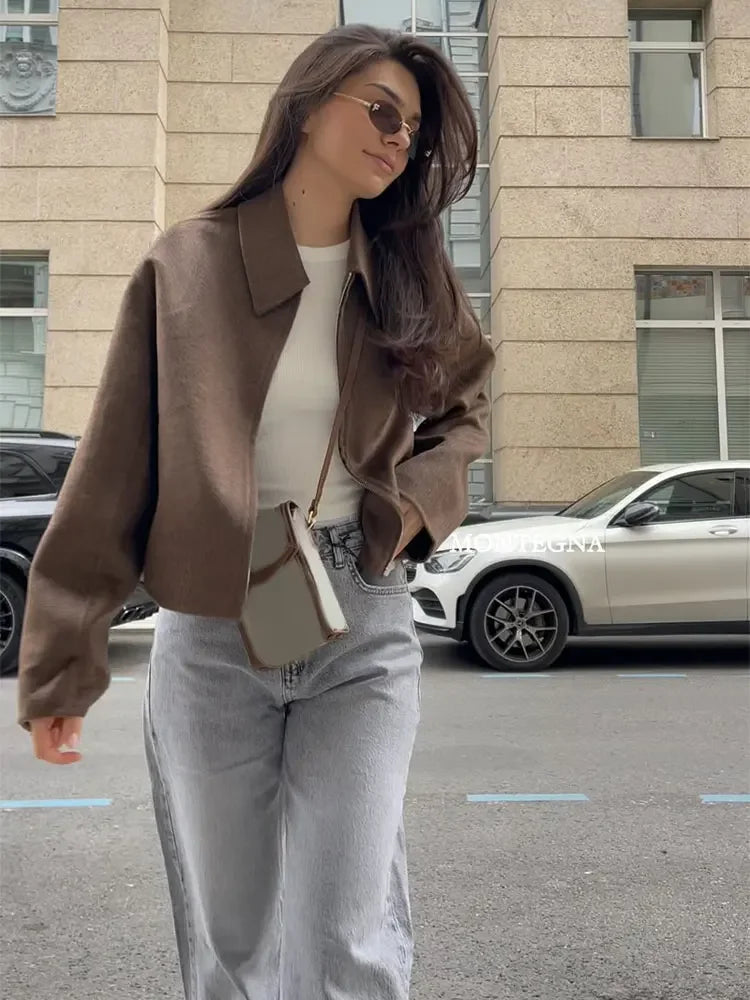 Abrigo de lana Raffaela para mujer con diseño vintage y elegante
