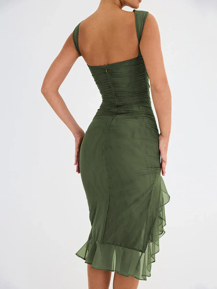 Vestido largo LaLuna con corte fluido y tirantes finos, estilo chic femenino