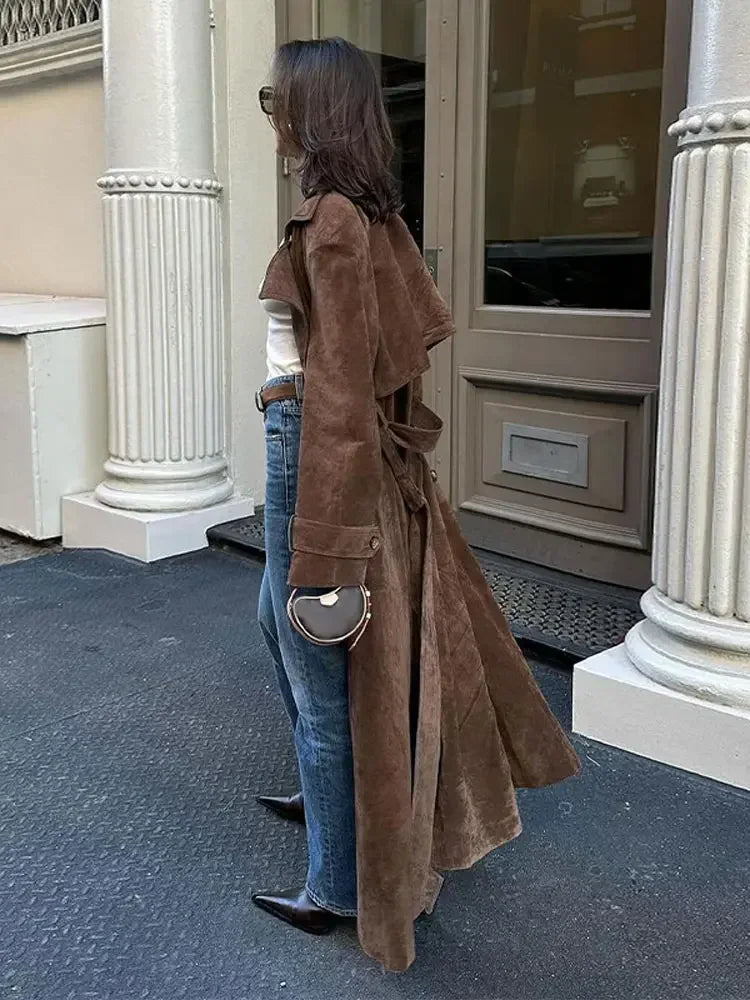 Abrigo de ante Marcella para mujer color beige elegante y cómodo
