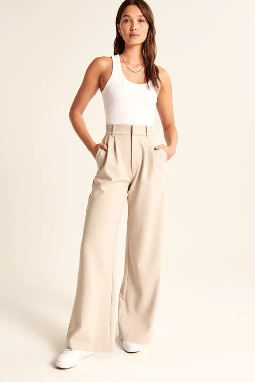 Pantalón tailored Lucia para mujer con ajuste elegante y tejido suave