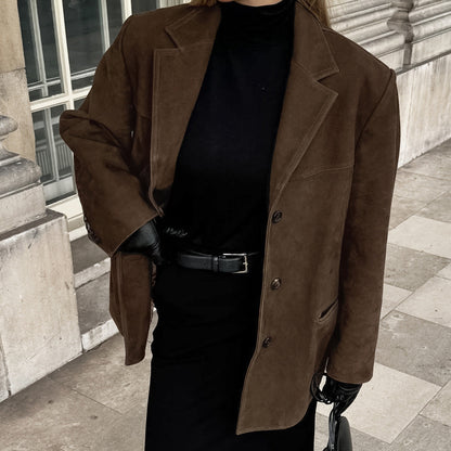 Chaqueta de Cuero Suede – Diseño Elegante y Atemporal para Mujer – Lujo y Estilo en un Solo Look