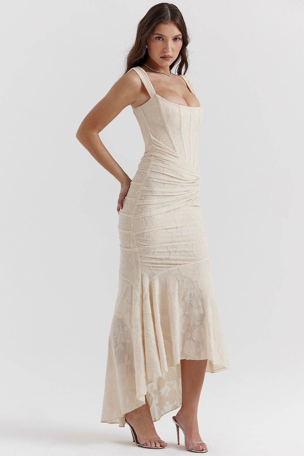 Vestido Chic Mujer – Cintura Ajustada y Caída Fluida – Sofisticación Natural Zoey
