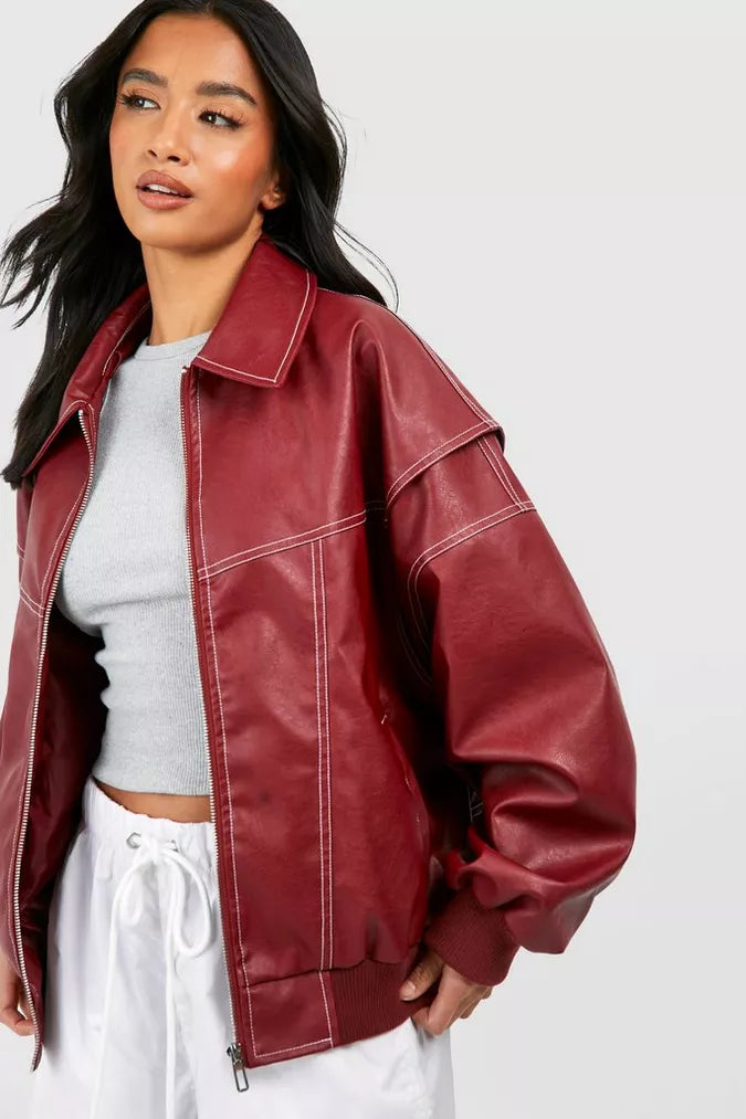 Chaqueta bomber de cuero Clementine para mujer con diseño clásico y moderno