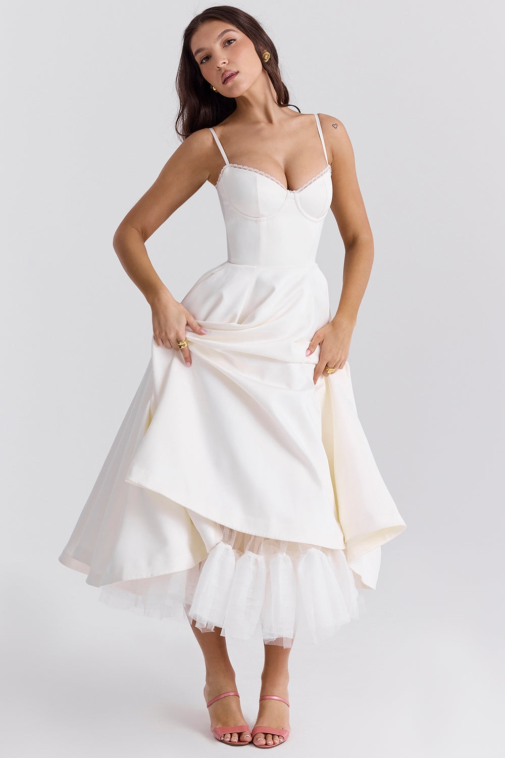 Vestido Midi de Tul – Toque Romántico y Elegancia Ligera – Cindy