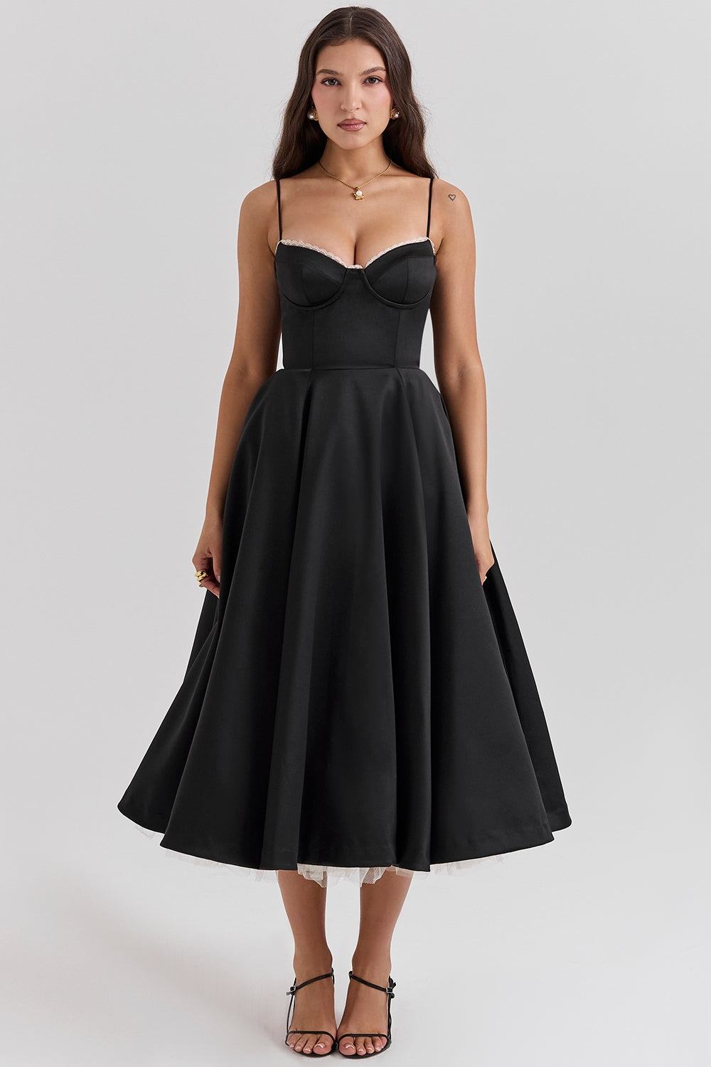 Vestido Midi de Tul – Toque Romántico y Elegancia Ligera – Cindy