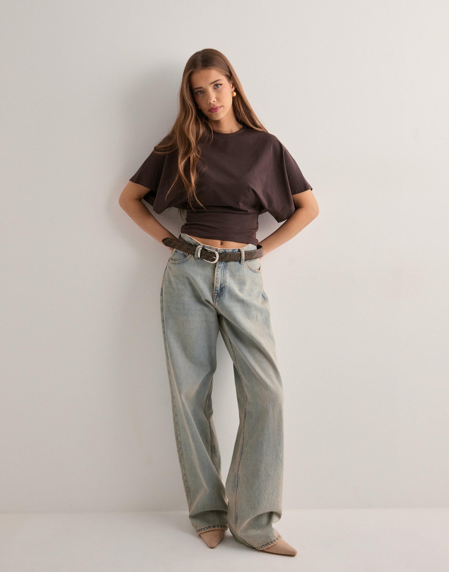 Cropped t-shirt Maja para mujer con mangas amplias y ajuste moderno