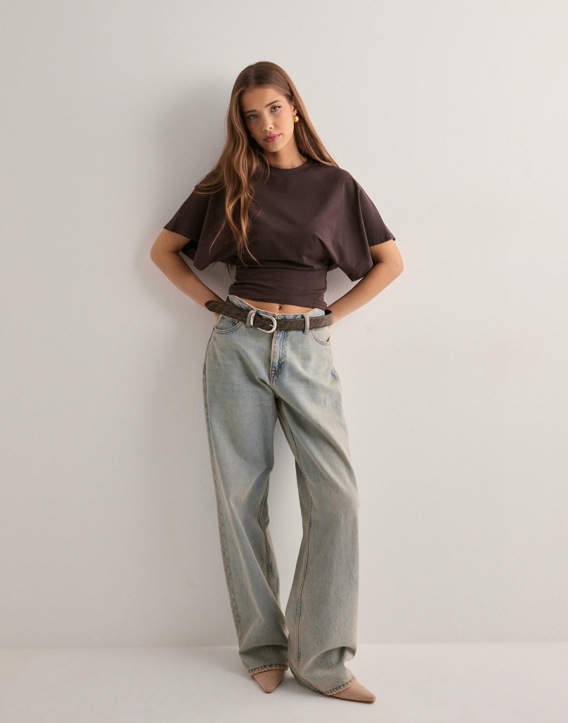 Cropped t-shirt Maja para mujer con mangas amplias y ajuste moderno