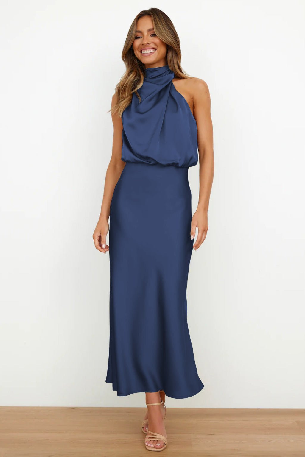 Vestido largo Vero con detalle fruncido y tejido ligero para mujer