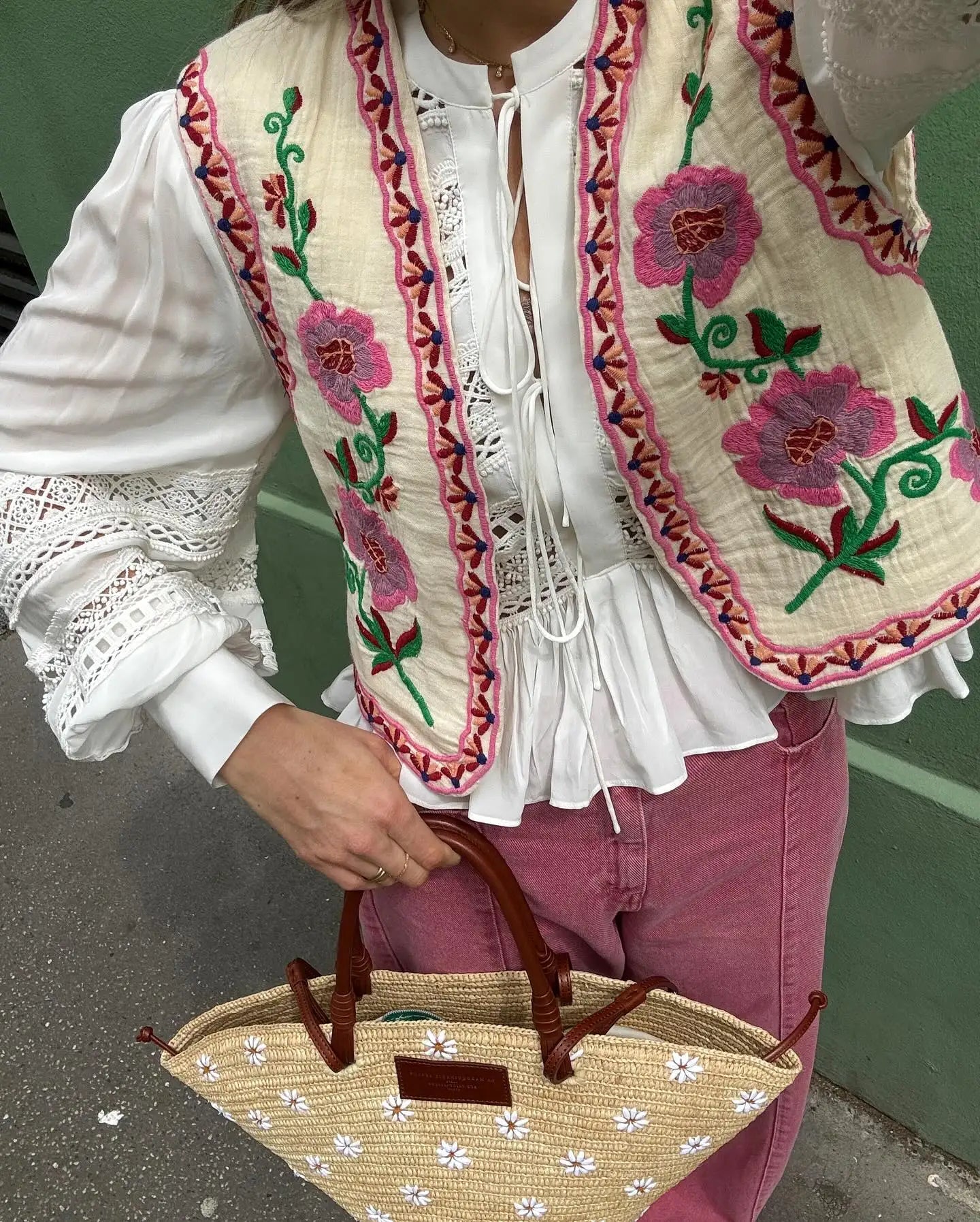 Gilet bordado con flores para mujer, elegante y sofisticado