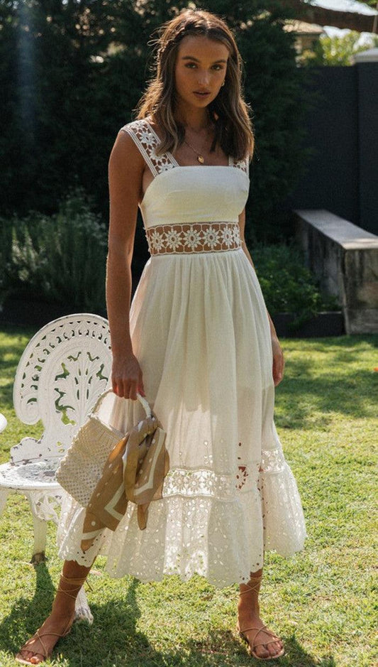 Vestido bohemio blanco Janette con encaje y falda acampanada para compromiso